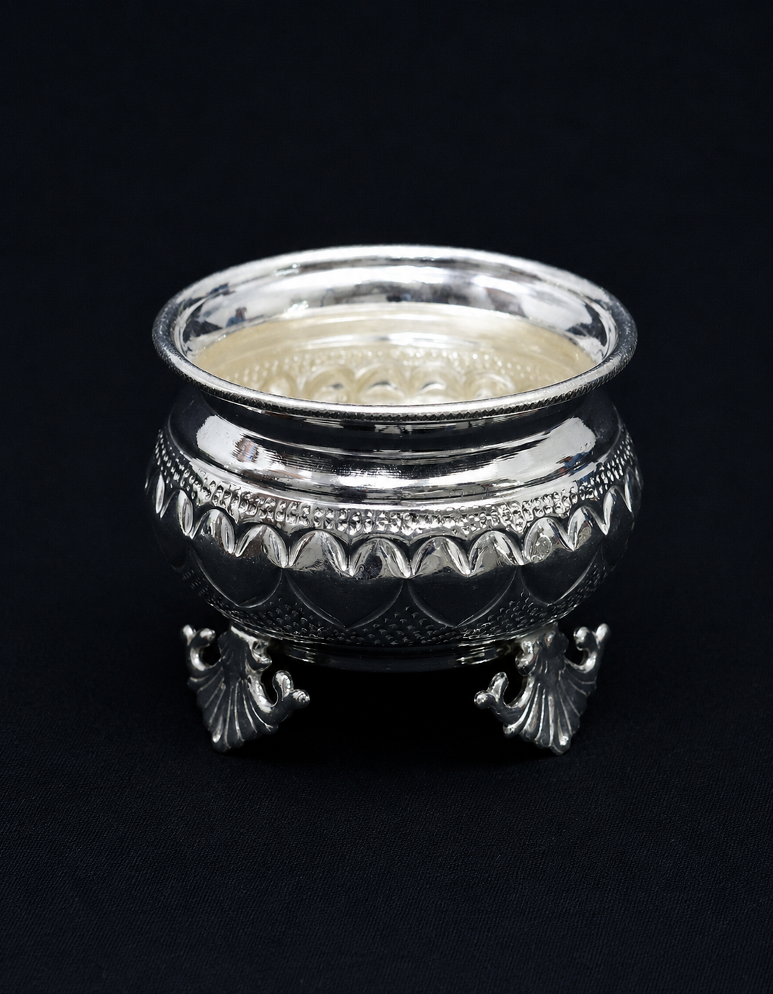 Manasa jimmy nakasi leg cups