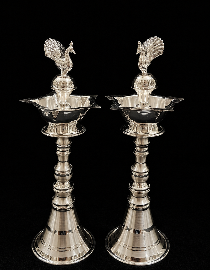 Cone Peacock Pata lamp