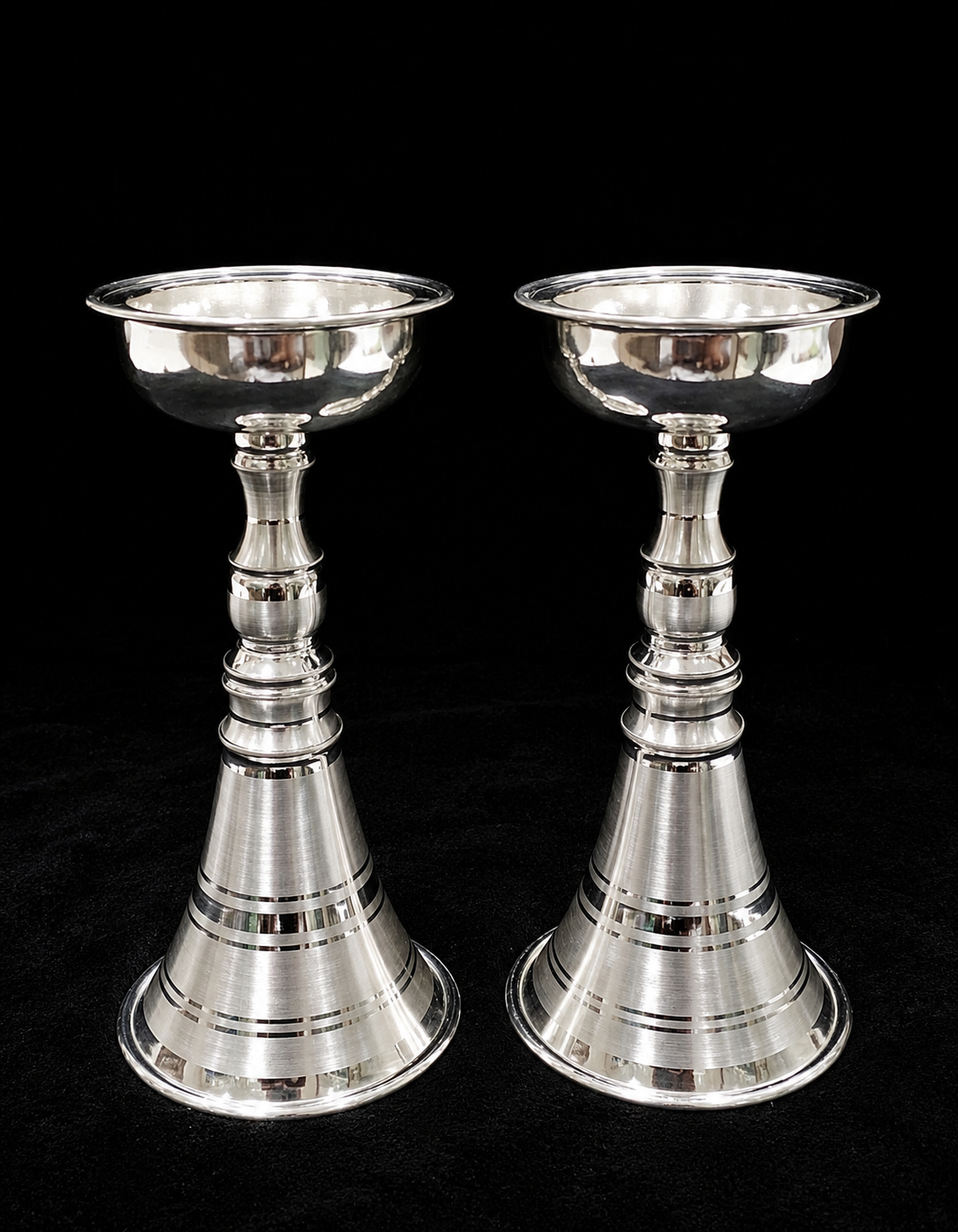Cone Style Pata lamps