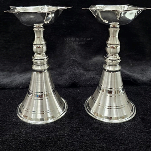 Cone Style Pata lamps